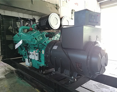 ld平台中国有限公司
800KW/400V陆用发电机应用于某房地产项目